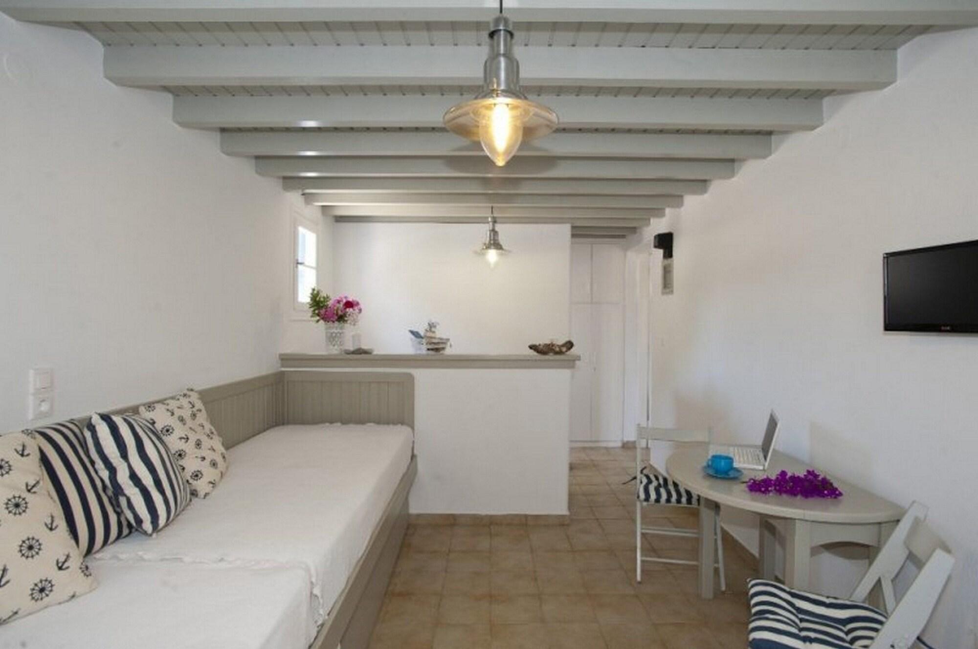 Gryparis' Club Apartments Mykonos Town Eksteriør billede