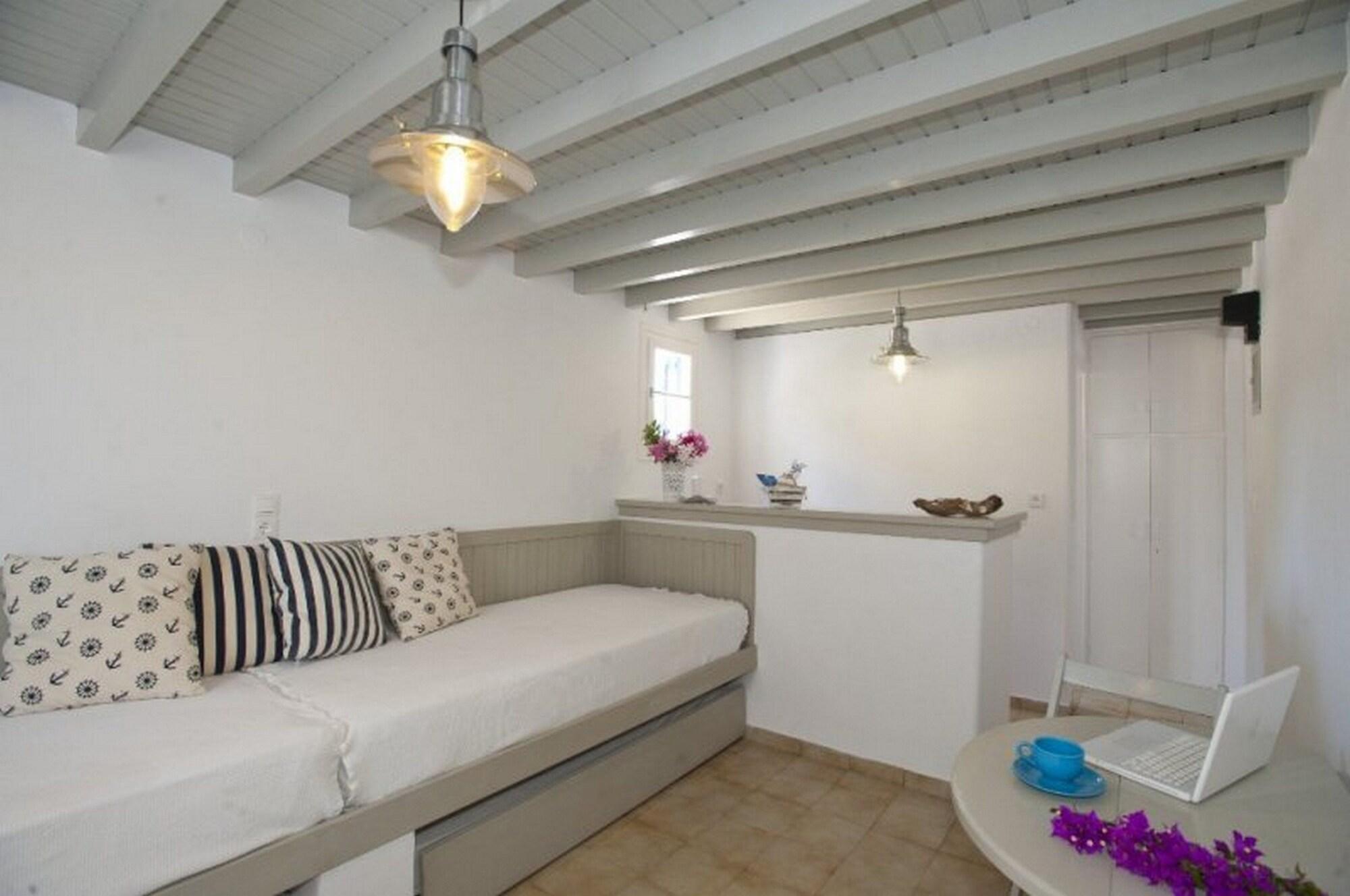 Gryparis' Club Apartments Mykonos Town Eksteriør billede